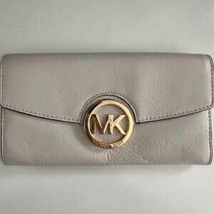MICHAEL KORS Full Size Ivory Wallet
